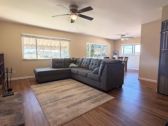 4th image of 553 Russell Rd