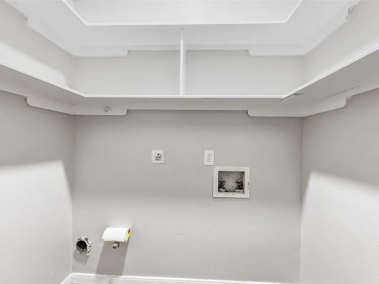 10445 Wicklowe St #1 — Photo 18