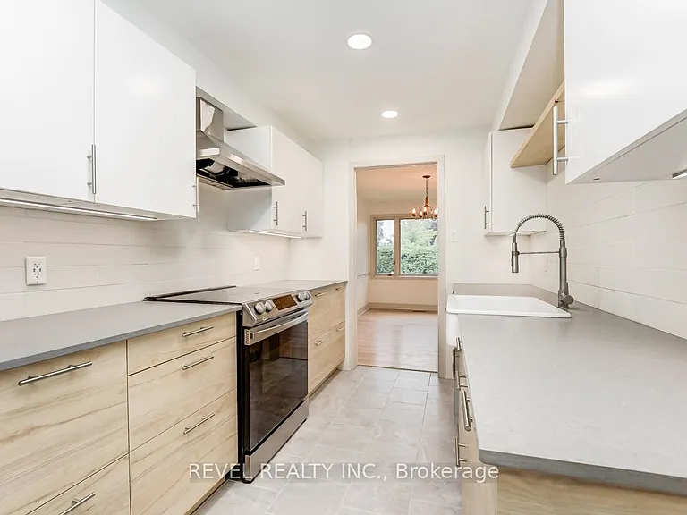 5 Sandhurst Ct — Photo 6