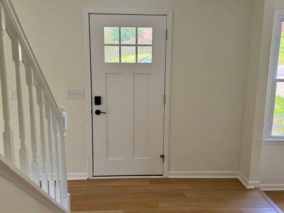 2nd image of 2154 Kennon Ln