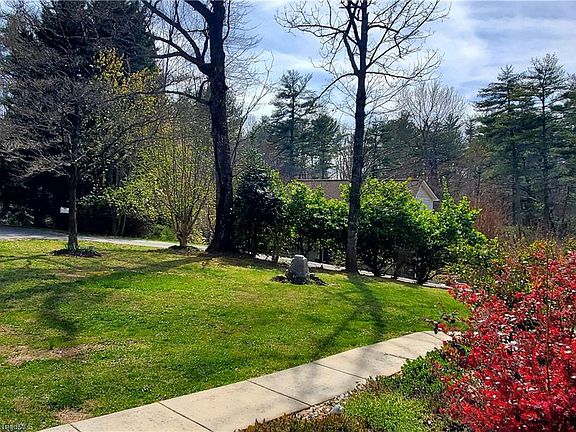 2nd image of 101 Tanglewood Dr
