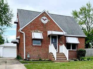 8001 Fernhill Ave, Parma, OH