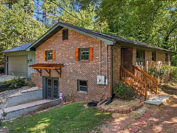 3rd image of 142 Ann Dr