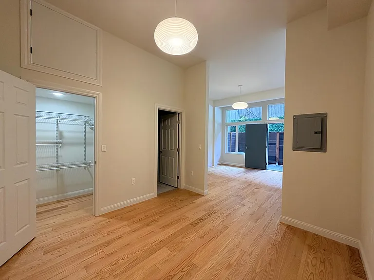 411 Fairmount Avenue — Photo 59