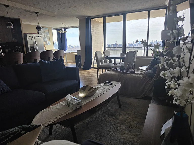 9060 Palisade Ave — Photo 13
