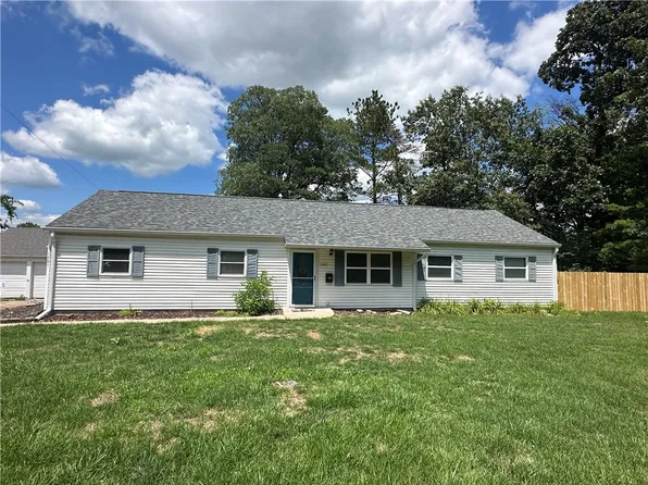 1401 Buchanan Ave, Charleston, IL 61920