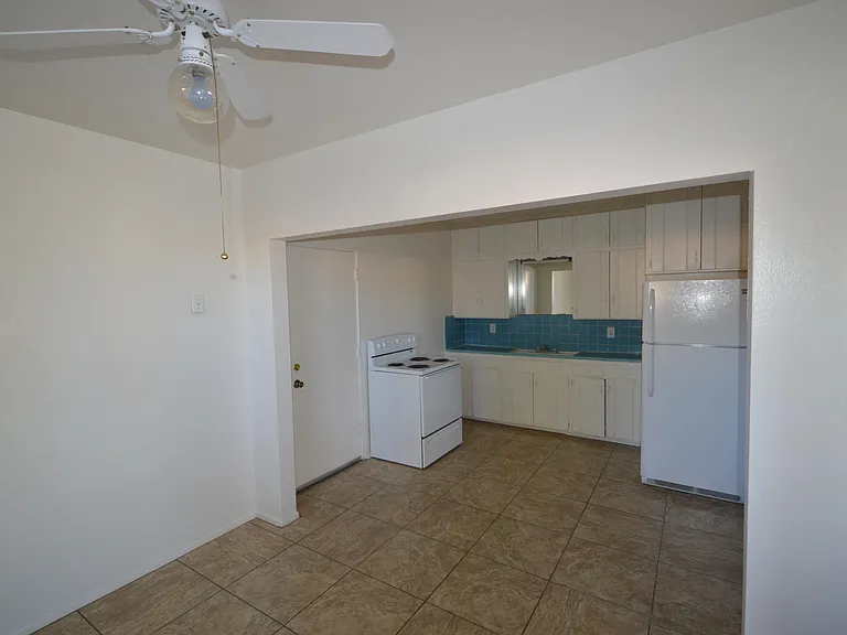 1152 N Santa Rosa Ave — Photo 3