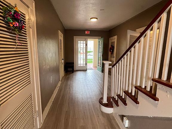 4th image of 128 W Magnolia Ave Unit 3