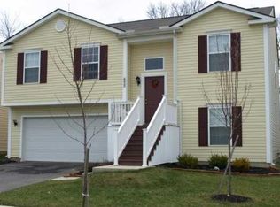 493 Wellsleyglen Dr, Columbus, OH 43207