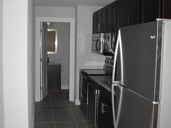 4th image of 3755 Lindell Blvd APT 1A