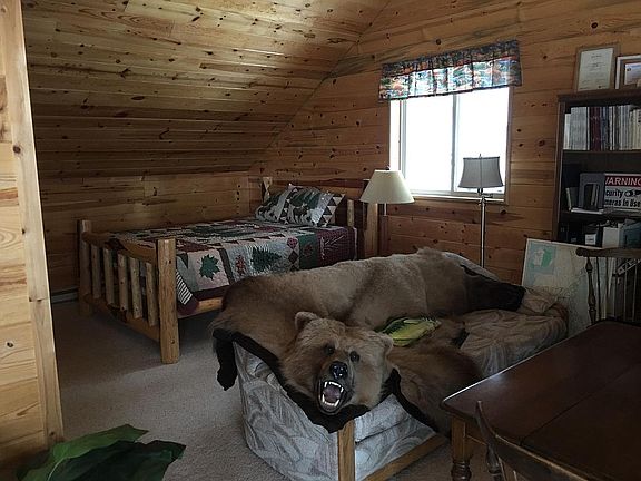 Loft bed2 & reading room