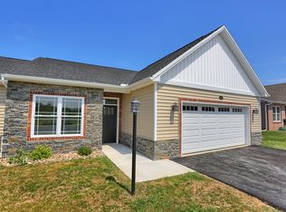 107 Blackbird Ln, Shippensburg, PA 17257