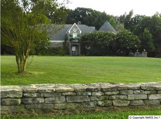 1620 E Forrest St, Athens, AL 35613