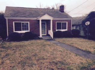 206 E Pine St, Tazewell, VA 24651
