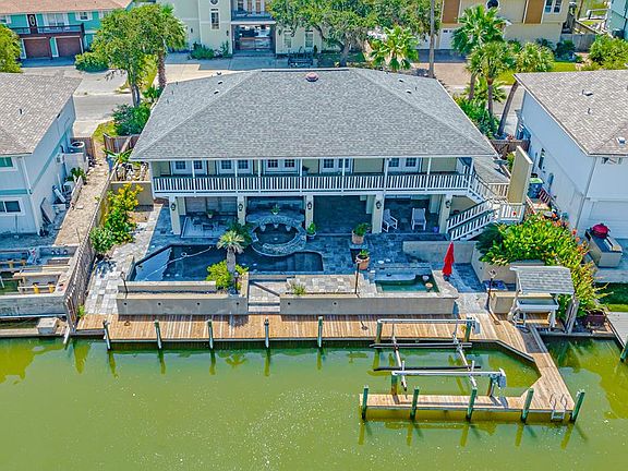 2nd image of 13 Bimini Dr