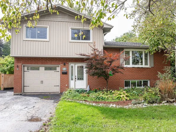 27 Riehl Ct, Stratford, ON N5A 5K5