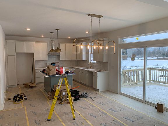 4th image of 3101 Thornbury Dr