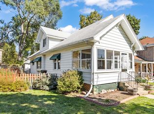 207 W Carroll St, Portage, WI 53901
