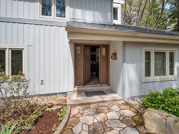 3rd image of 239 Tanglewood Dr