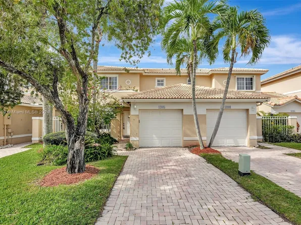 17095 NW 22nd St, Pembroke Pines, FL 33028