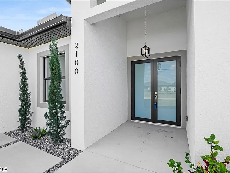 2100 NW 21st St — Photo 4