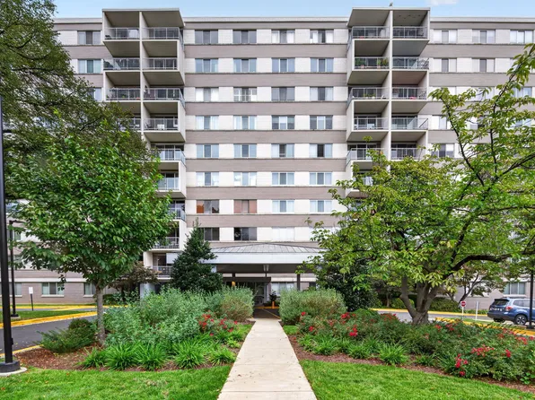 4977 Battery Ln APT 709, Bethesda, MD 20814