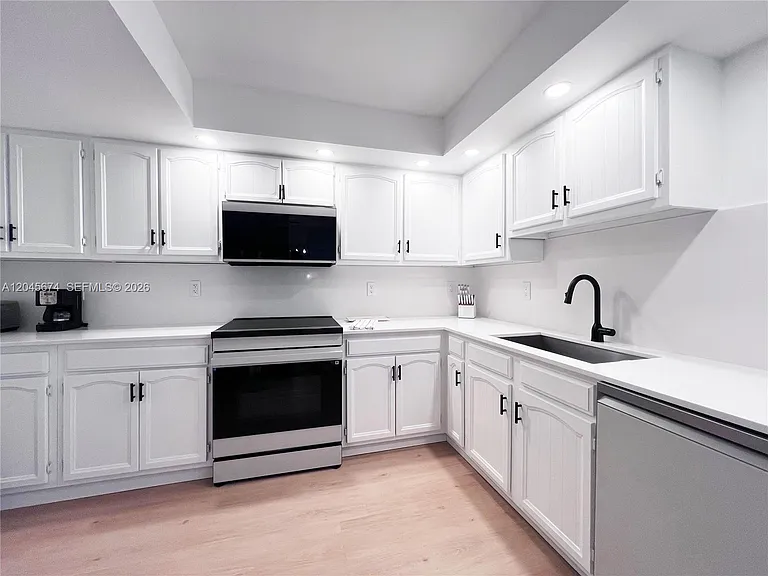 5100 N Ocean Blvd #503 — Photo 22