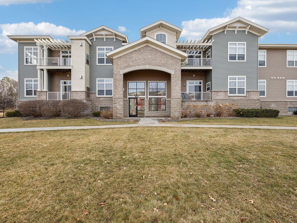 1st image of 17393 72nd Ave N #201