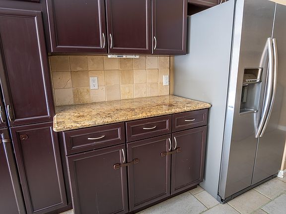5th image of 9664 Gunbelt Dr #1