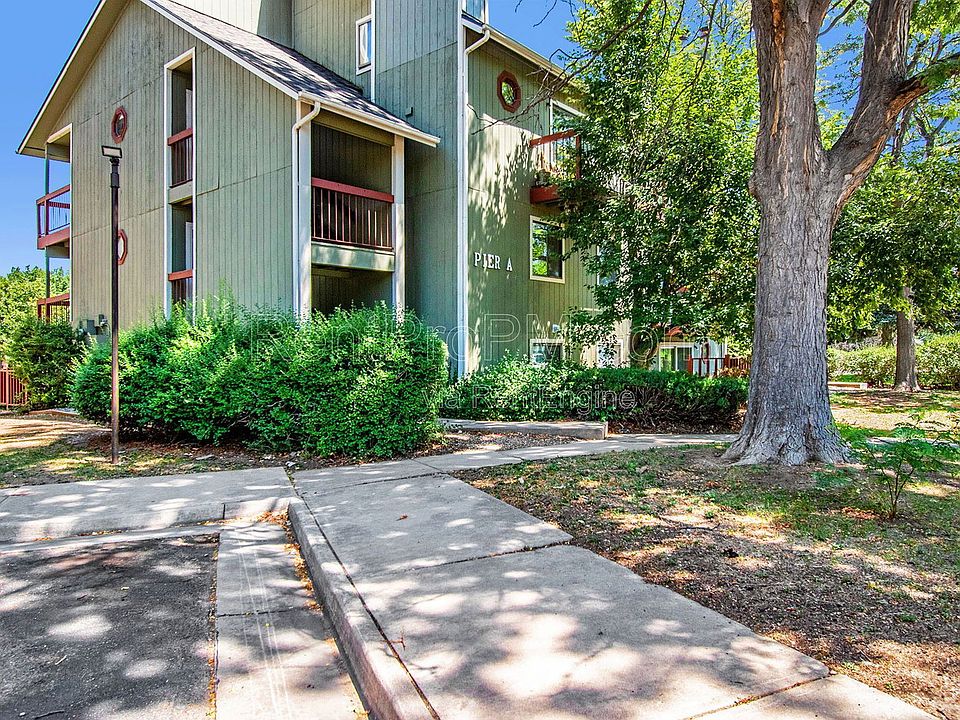 1st image of 4501 Boardwalk Dr Unit A4