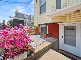 29 Hanson St #1, Somerville, MA 02143