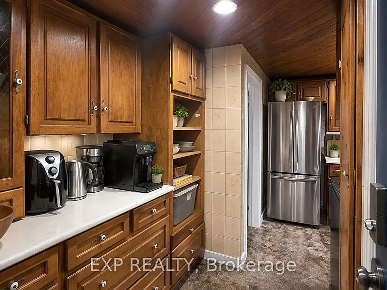 32 Guest St — Photo 4
