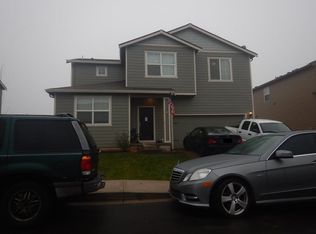 864 Bear Creek Dr, Molalla, OR 97038