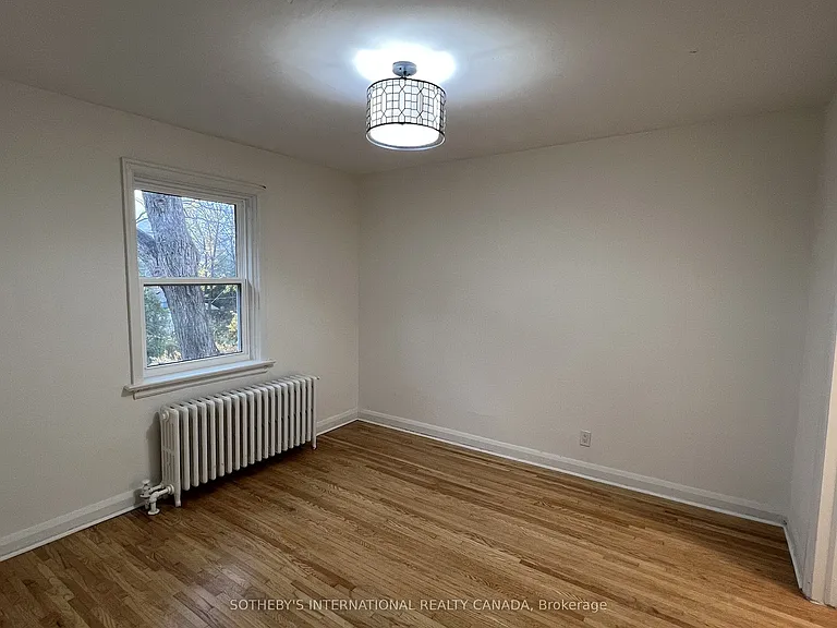 126 Braemar Ave #UPPER — Photo 18