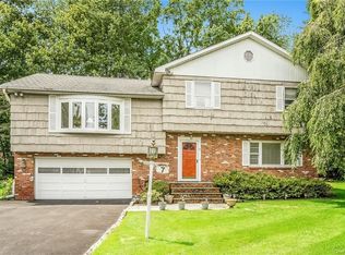 7 Grissom Dr, Bronxville, NY 10708