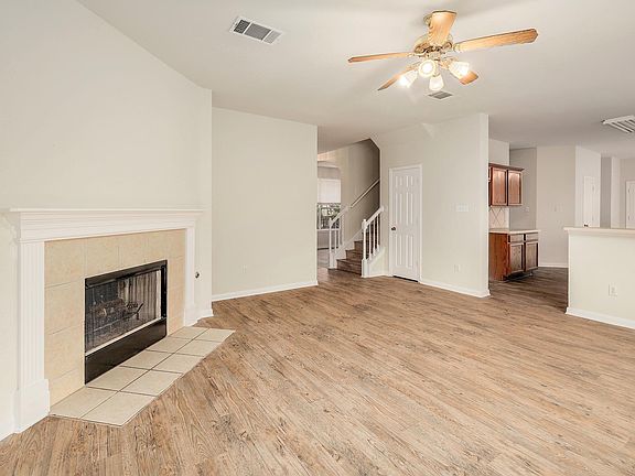5th image of 102 Chandler Pointe Loop