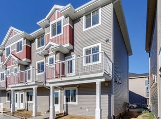 Skylark 87, Edmonton, AB T5S 0N1