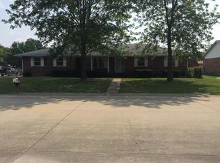 503 Briarwood Dr, Centralia, IL 62801