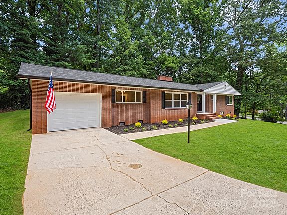 5th image of 1123 Timberlane Dr