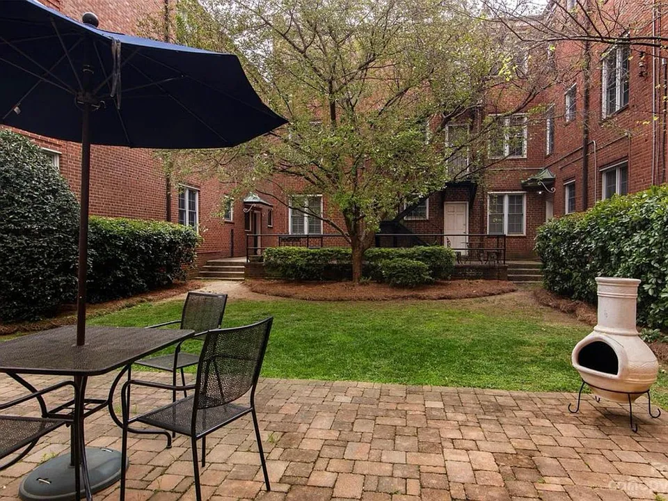 924 Monticello Ter #203