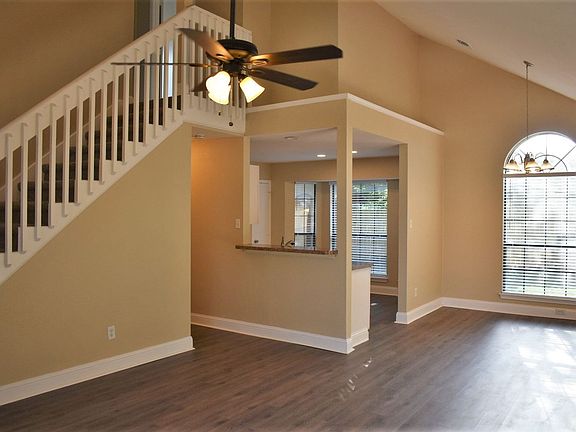 5th image of 6507 Devine Dr