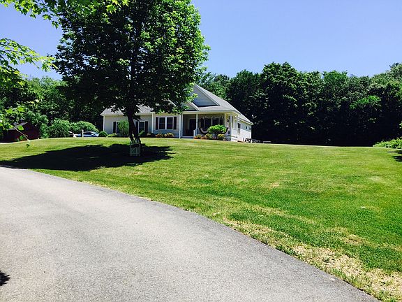 Sits off road & paved drive