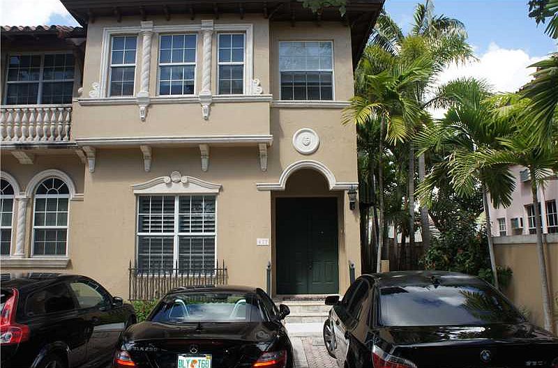 1st image of 427 Coral Way #B