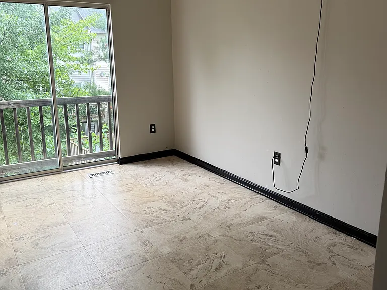 120 Penwick Cir — Photo 6