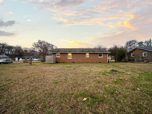 4th image of 117 Pleasant Dr