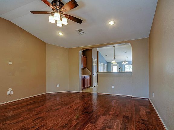 5th image of 503 Brazos Bend Dr