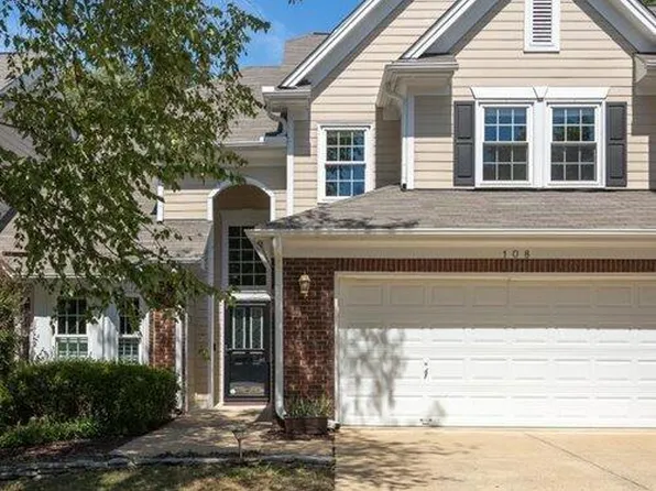 108 Lake Hickory Ct, Cary, NC 27519