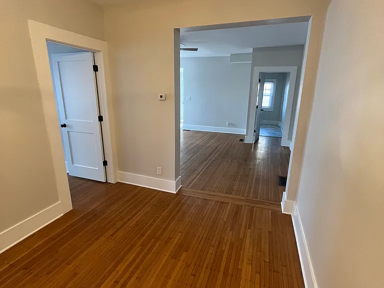 421 N Lafayette Ave — Photo 10
