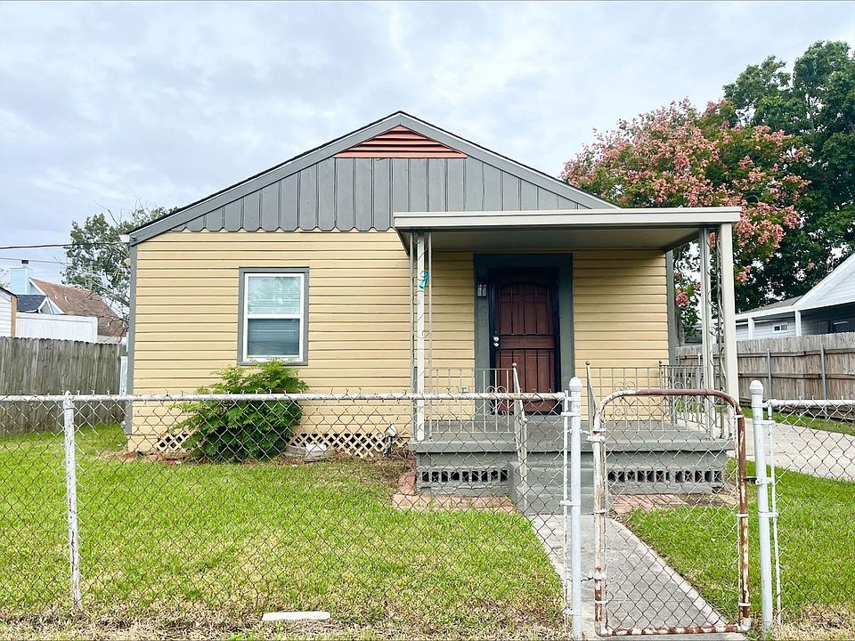 1st image of 60 Curtis Dr
