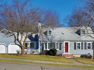 90 Falcon St, Needham, MA 02492